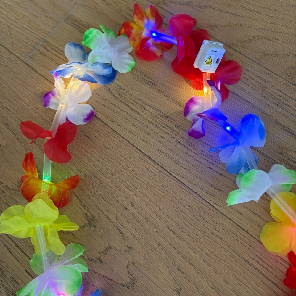 Colorful LED Flower Lei and Kukui Nut Lei Set - Picture 4 of 9